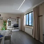 Andrea Olga House לאליו